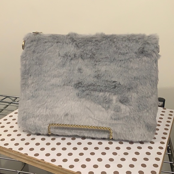 Handbags - Faux fur clutch